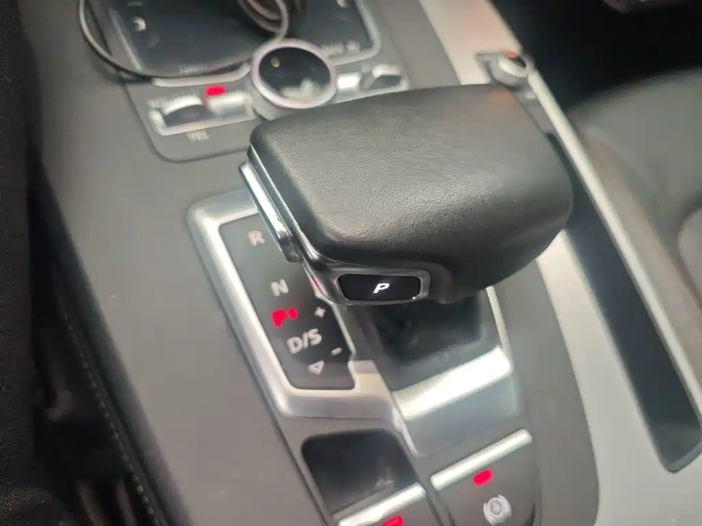Audi Q5L — миниатюра 7