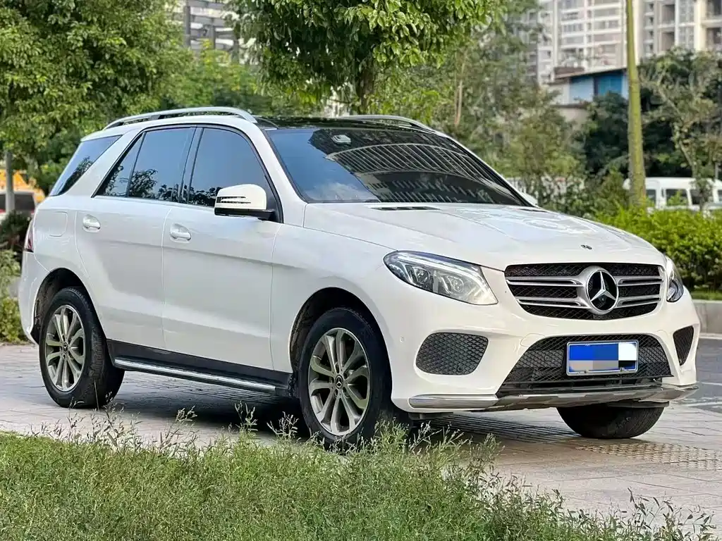 Mercedes-Benz GLE 2016