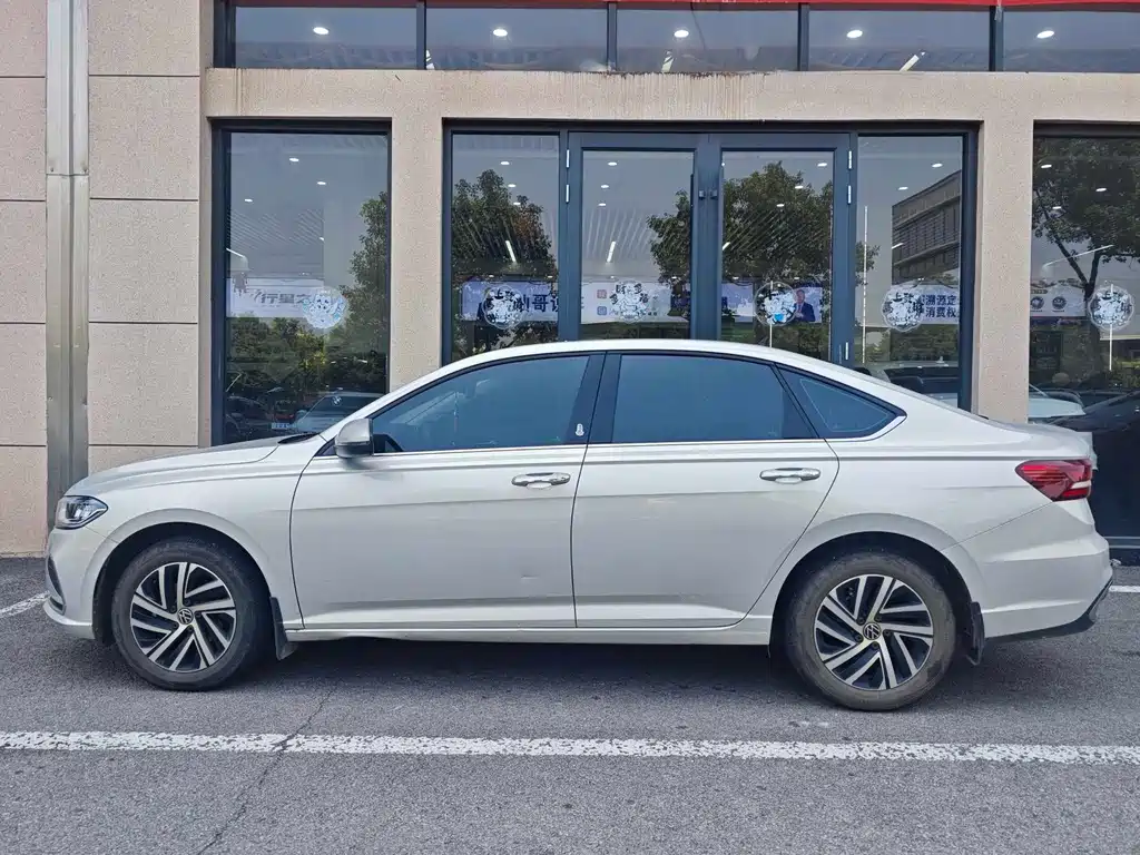 Volkswagen Lavida — миниатюра 10
