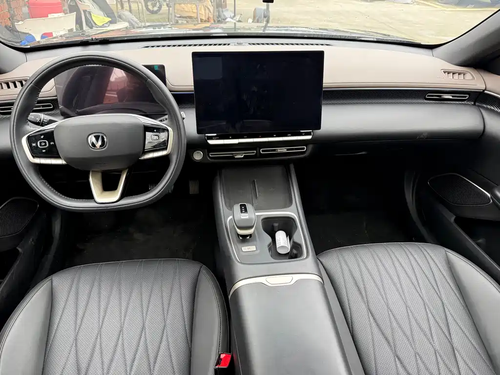 Changan Eado — миниатюра 4
