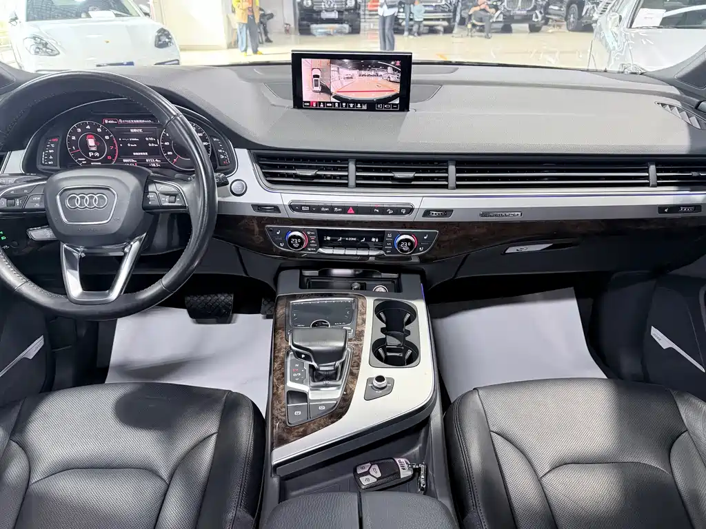 Audi Q7 — миниатюра 13