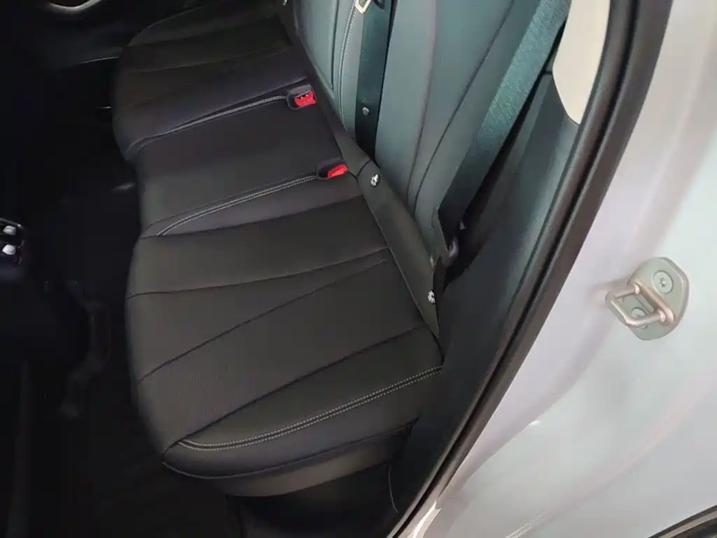 BYD Морской лев 05 EV — миниатюра 17