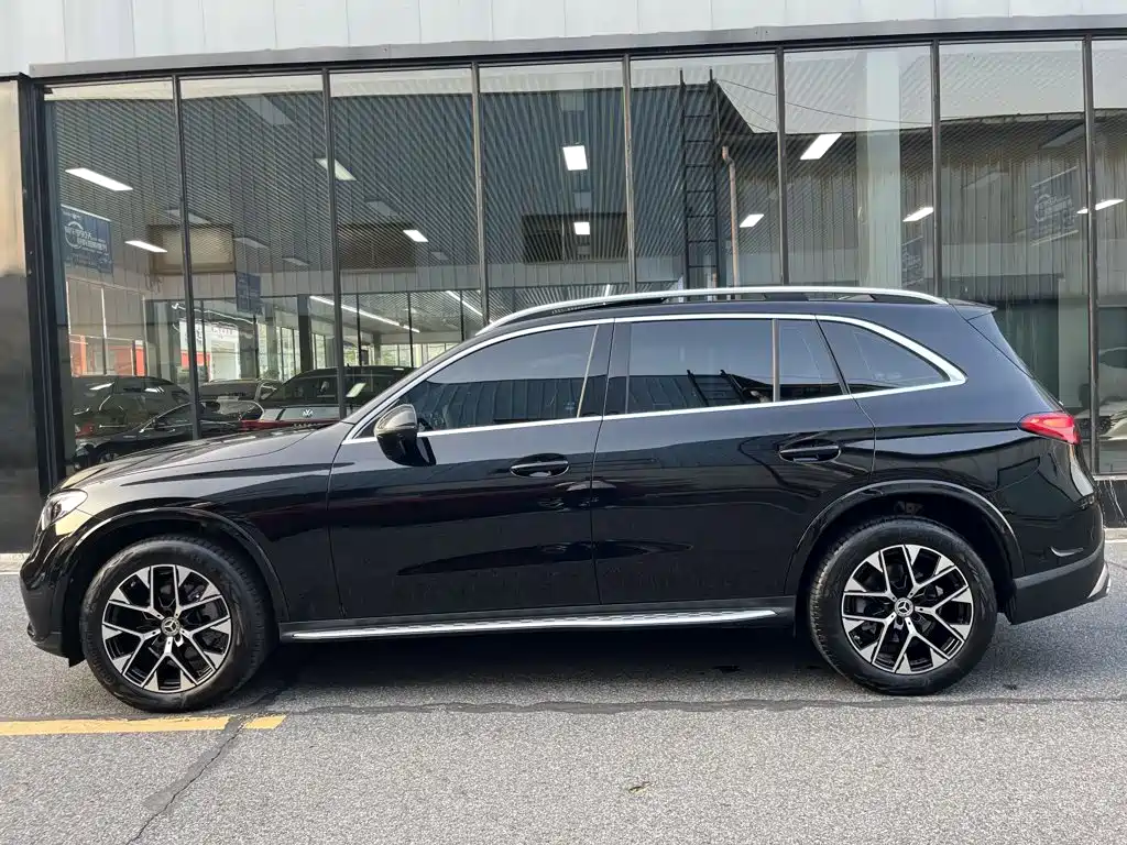 Mercedes-Benz GLC — миниатюра 8