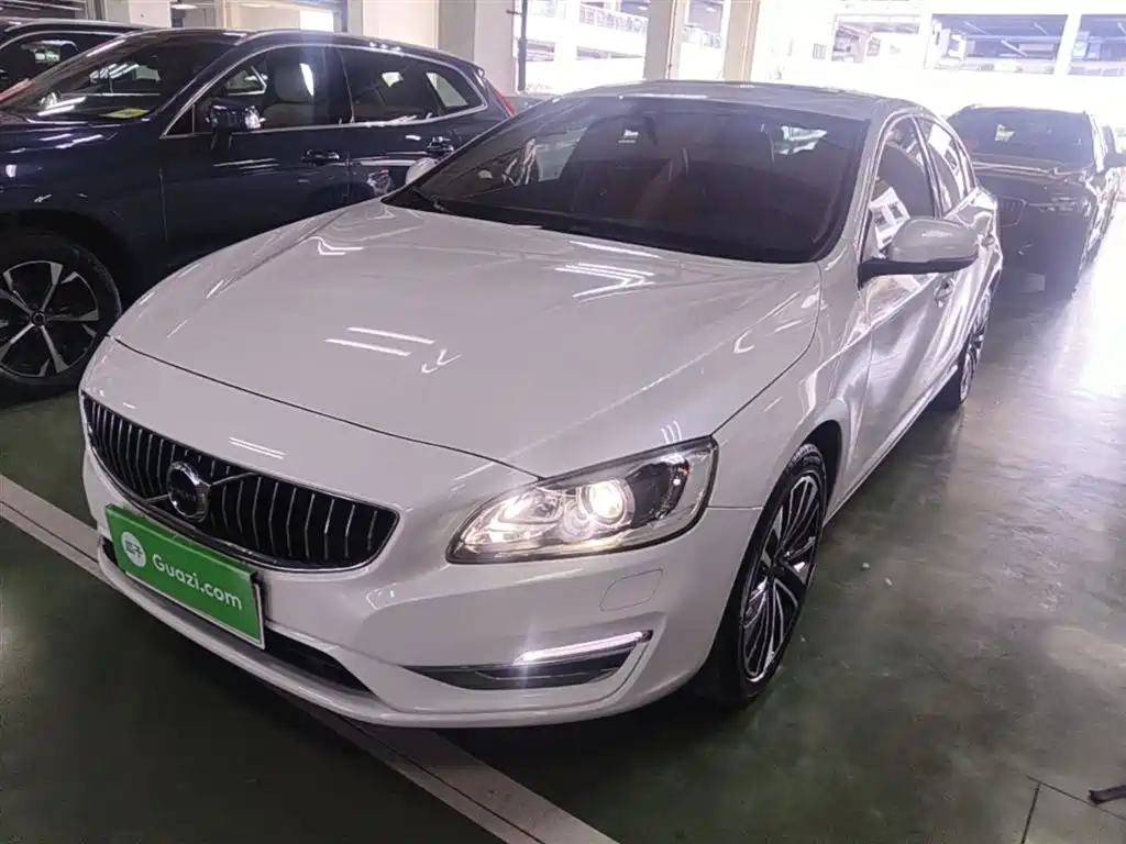 Volvo S60 2019
