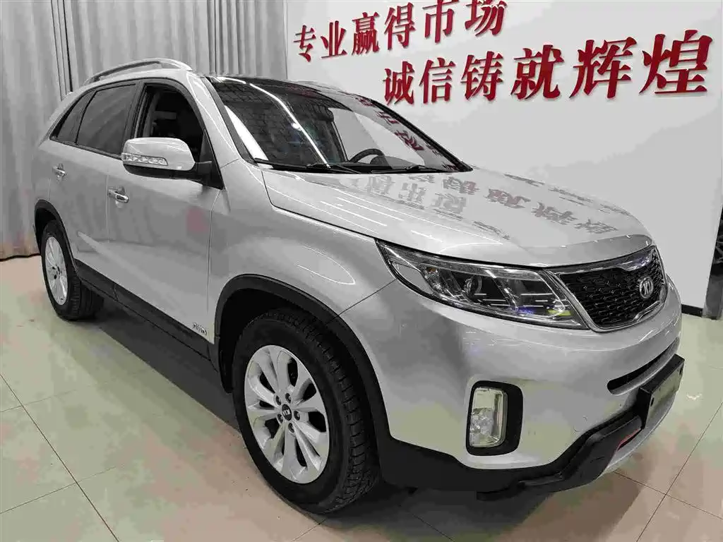 Kia Sorento 2013 2.4L 7 мест Luxury V