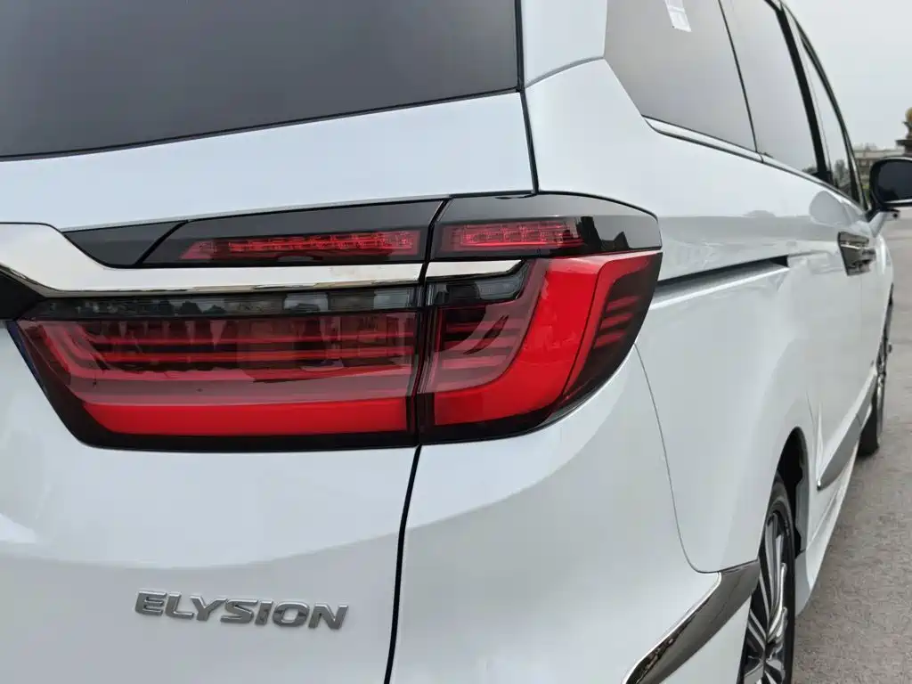Honda Elysion — миниатюра 15