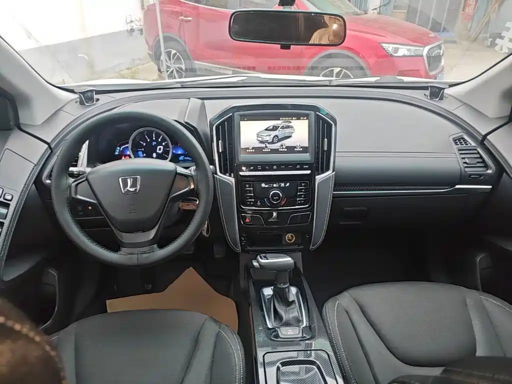 Luxgen U6 — миниатюра 10