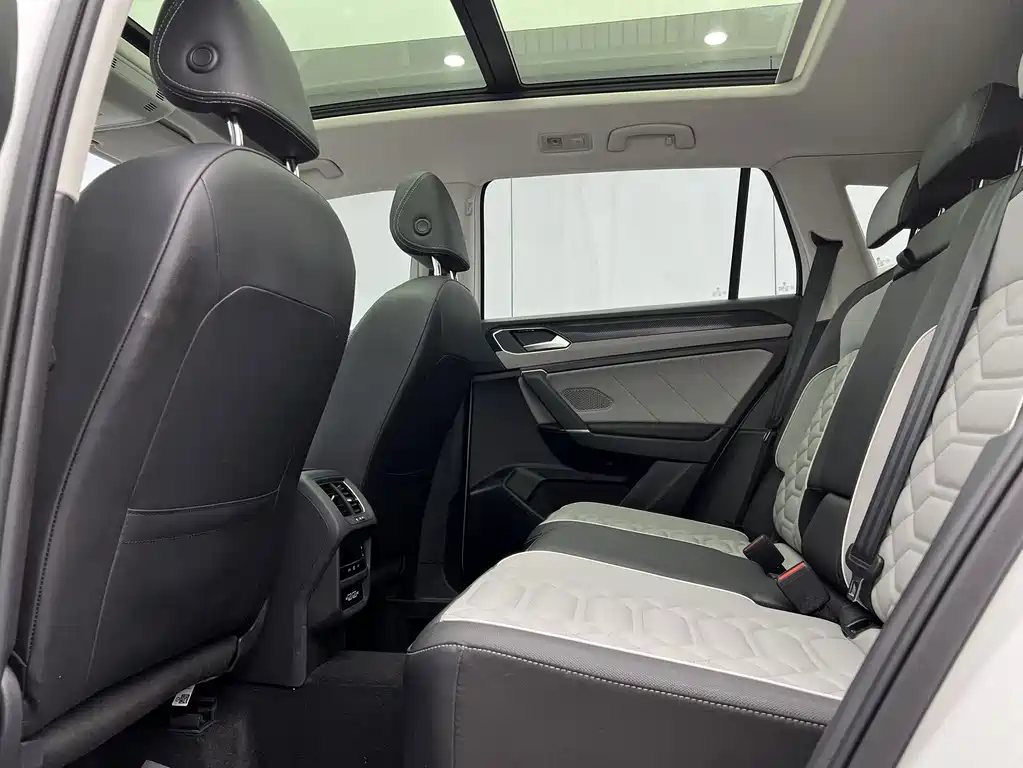 Volkswagen Tayron — миниатюра 8