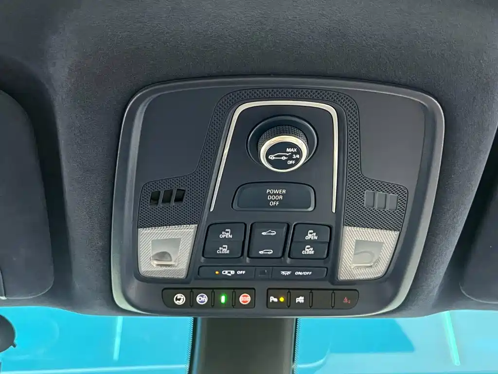 Buick GL8 Avenir Avenir 4-seat Premium Ceremony Edition, фото 17