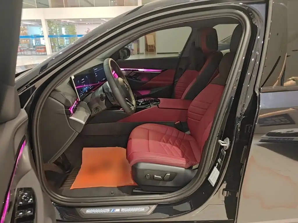 BMW 5 Series — миниатюра 15