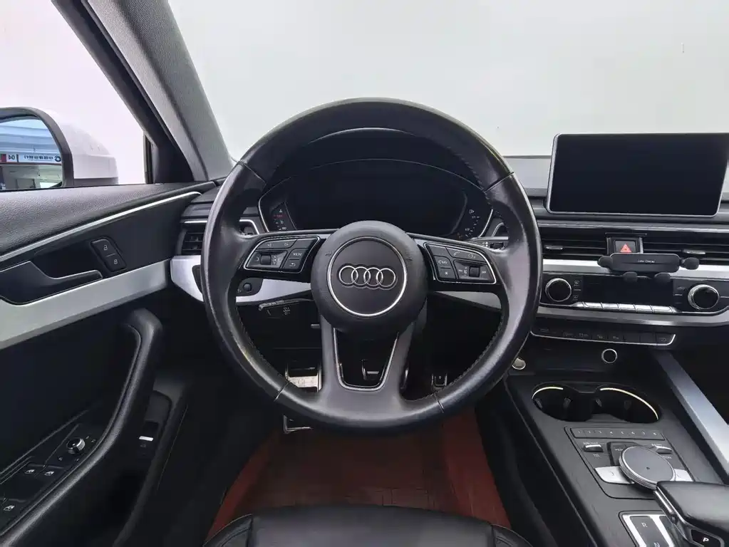Audi A4L — миниатюра 12