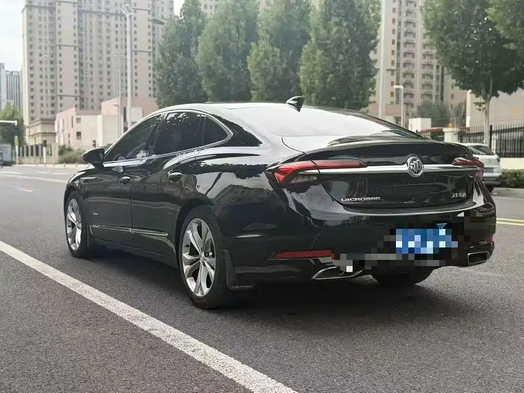 Buick LaCrosse — миниатюра 7