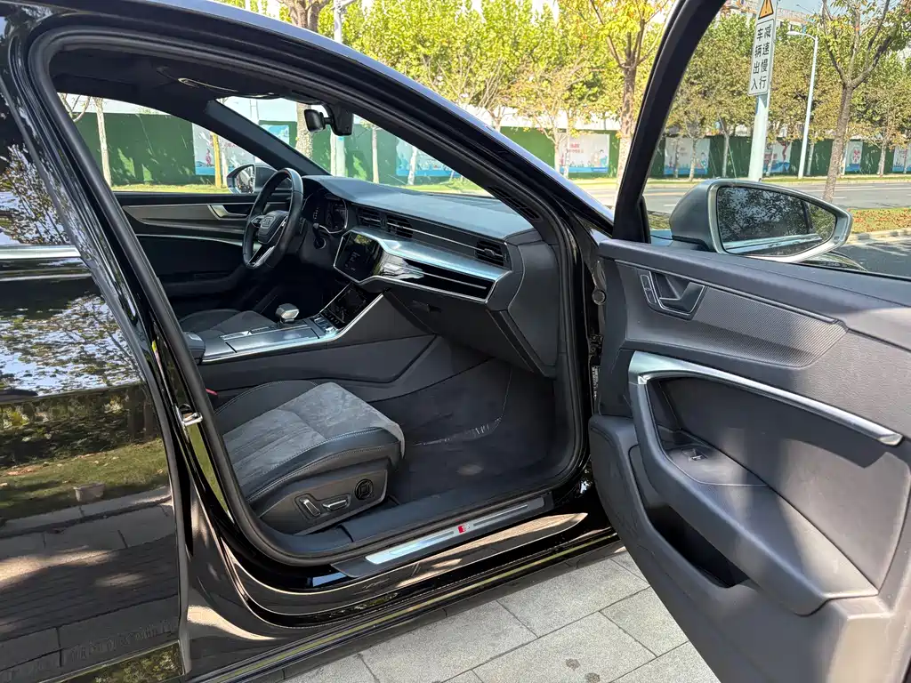 Audi A6L — миниатюра 12
