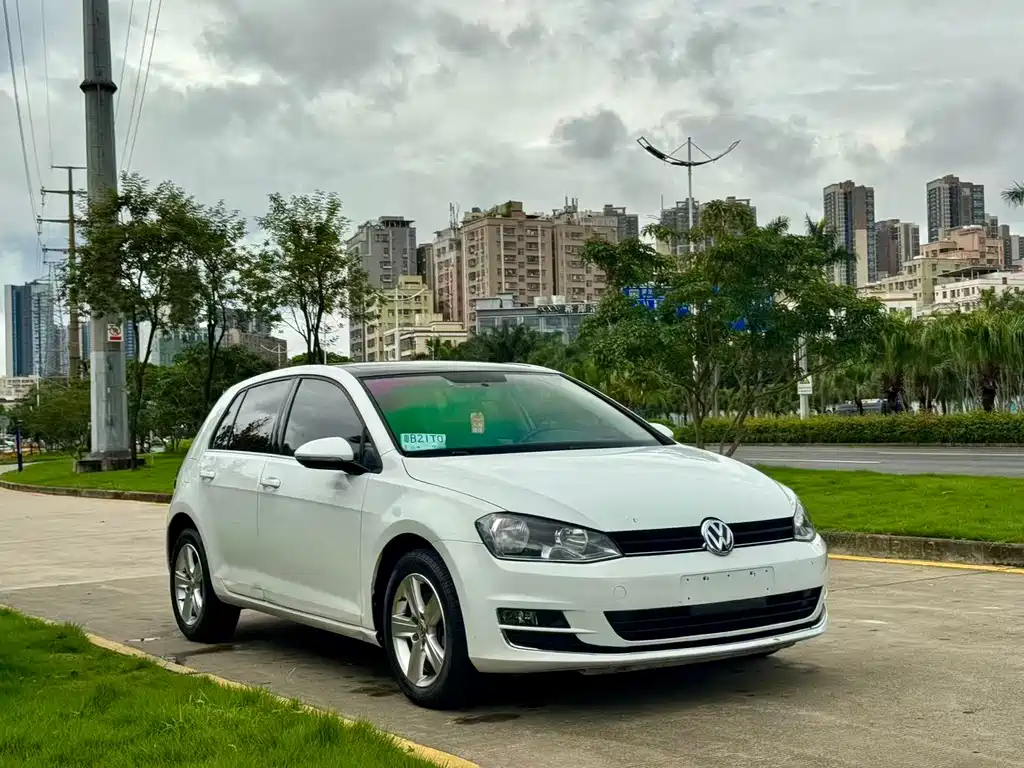 Volkswagen Golf 2016 230TSI AT Comfort
