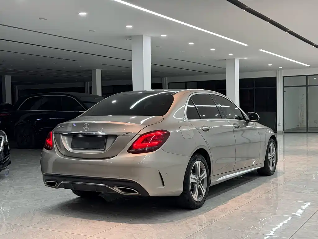 Mercedes-Benz C-Class — миниатюра 18