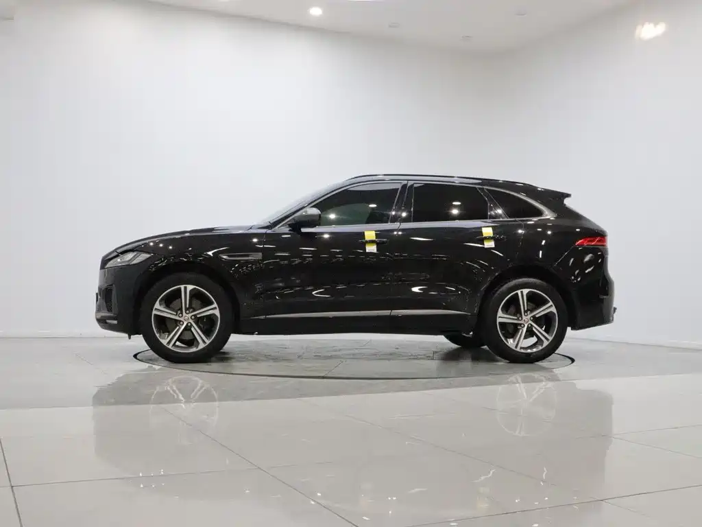 Jaguar F-PACE — миниатюра 8
