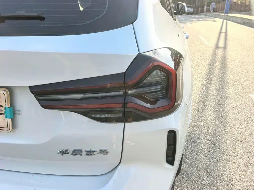 BMW iX3 — миниатюра 18