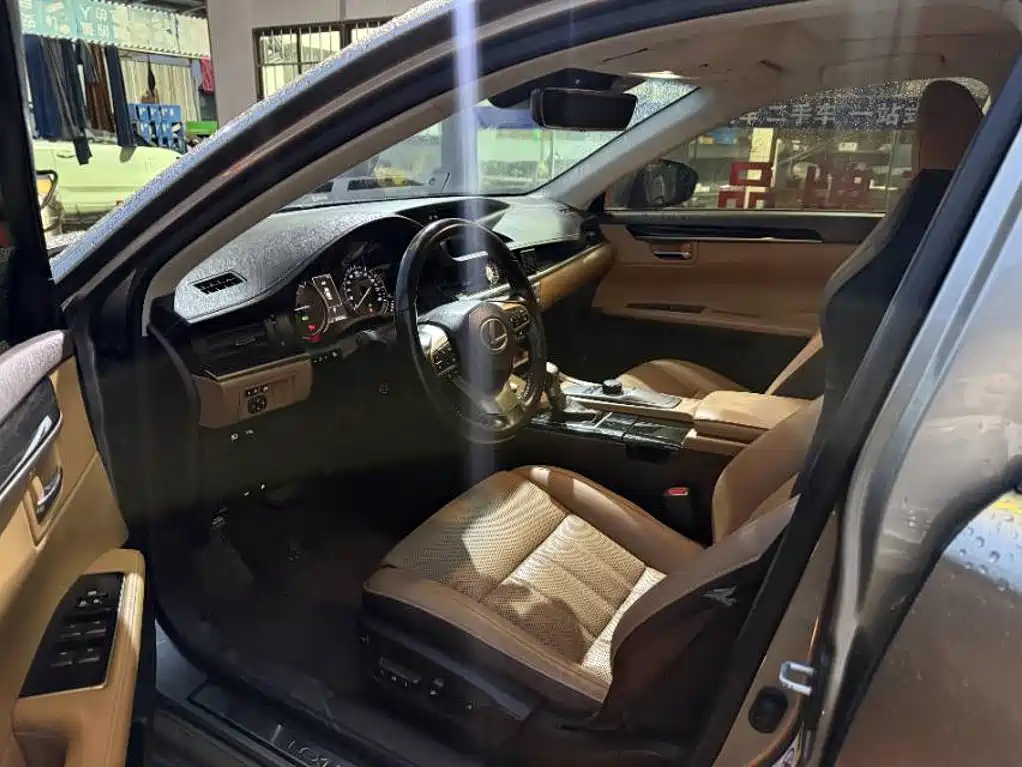 Lexus ES — миниатюра 3