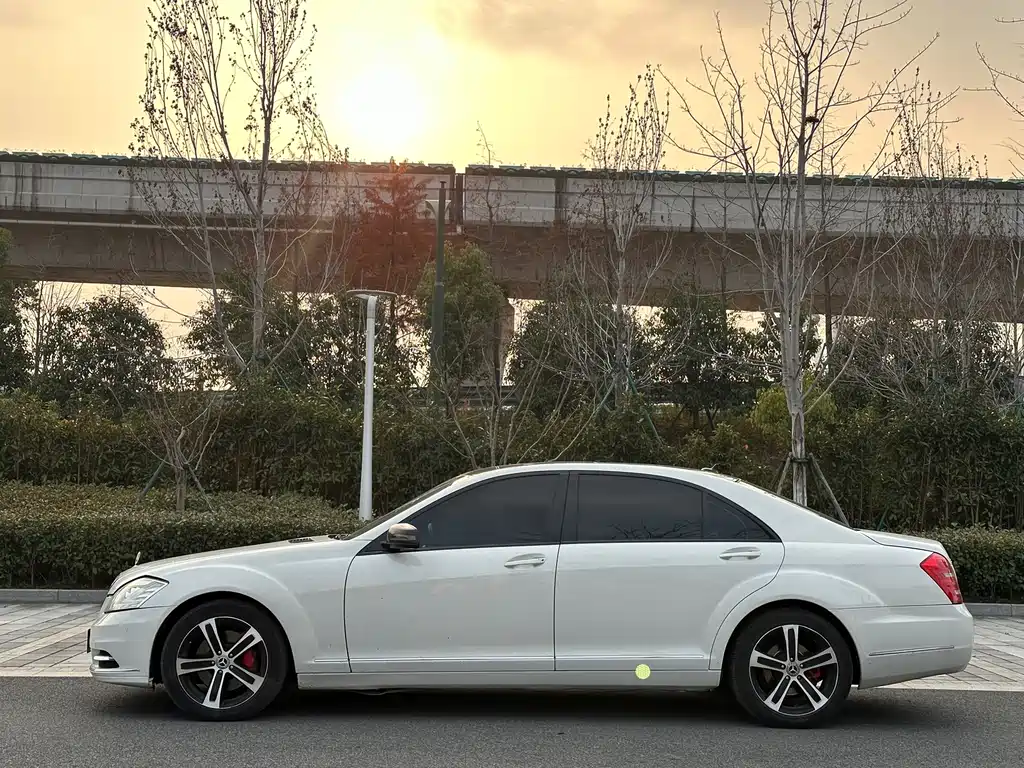 Mercedes-Benz S-Class S 2010 S 300 L Luxury