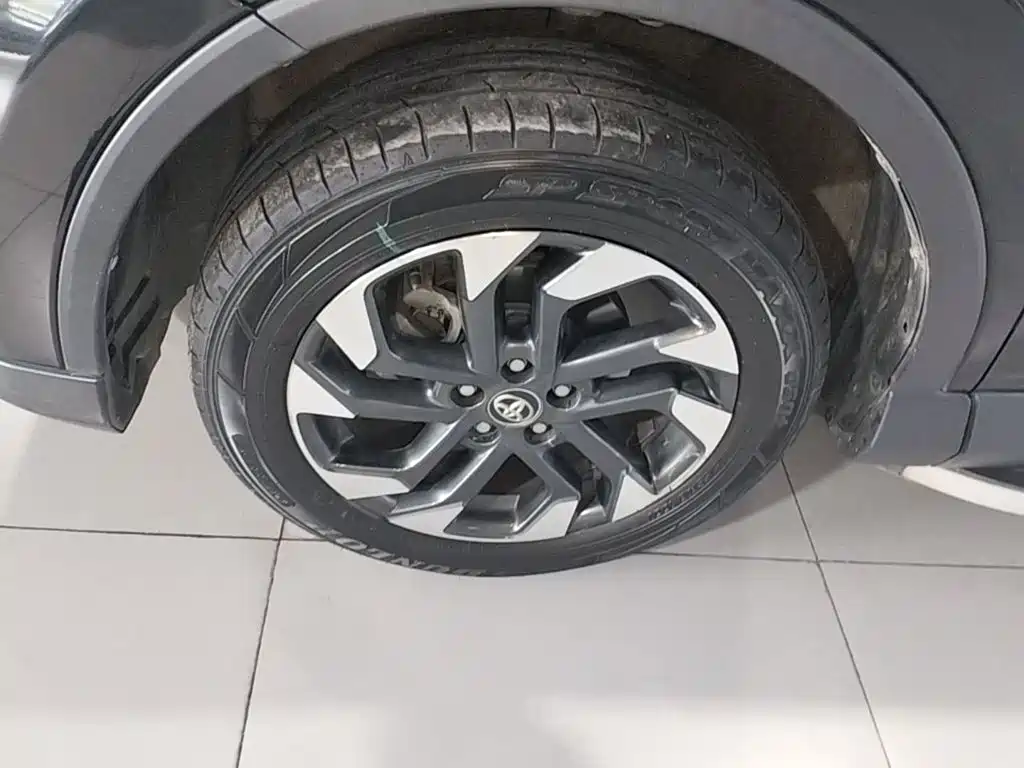 Toyota RAV4 — миниатюра 23