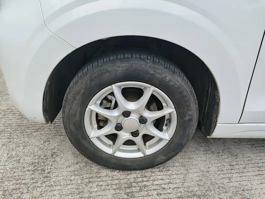 Roewe Clever — миниатюра 23