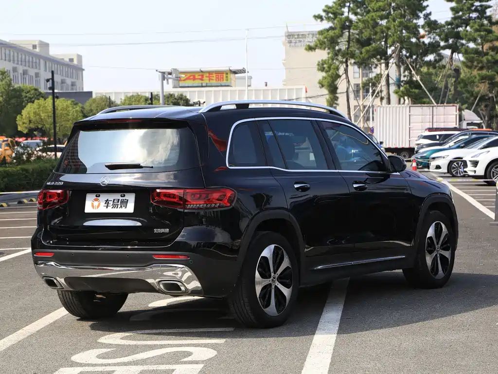 Mercedes-Benz GLB — миниатюра 21
