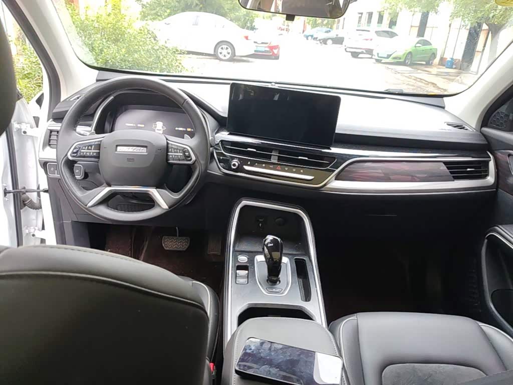 Haval Haval H6 1.5 л 2024 г. Белый, пробег 21700 км