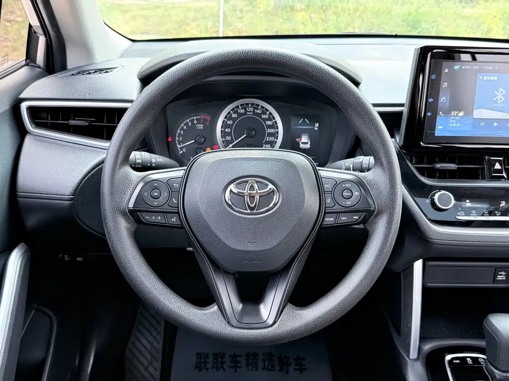 Toyota Corolla Cross — миниатюра 22