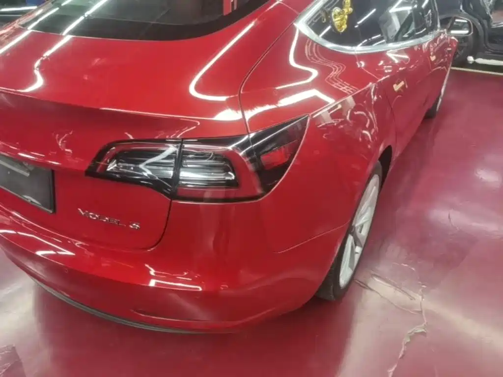 Tesla Model 3 — миниатюра 8