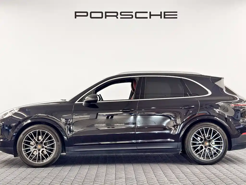 Porsche Cayenne — миниатюра 4