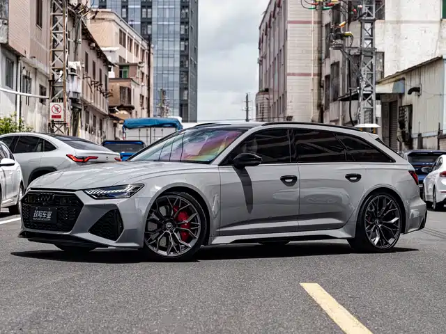 Audi RS 6 2022 RS 6 4.0 T Avant — фото 1