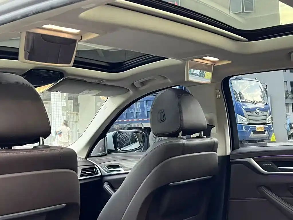 BMW 5 Series — миниатюра 8