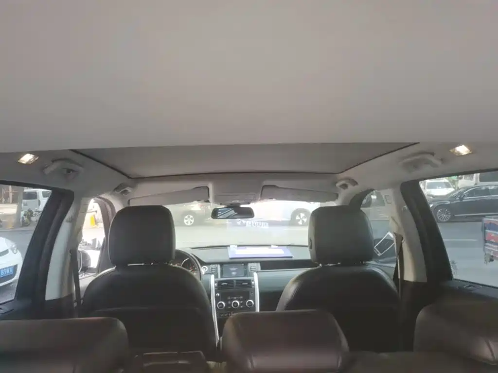 Land Rover Discovery Sport — миниатюра 18