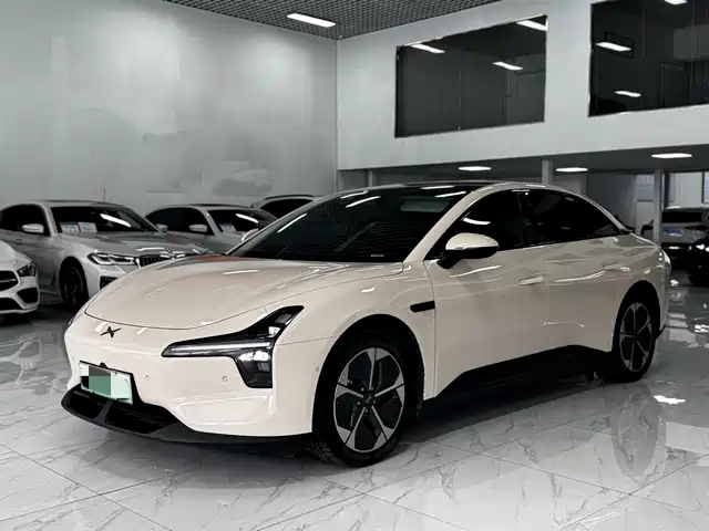 2025 Xpeng Mona M03