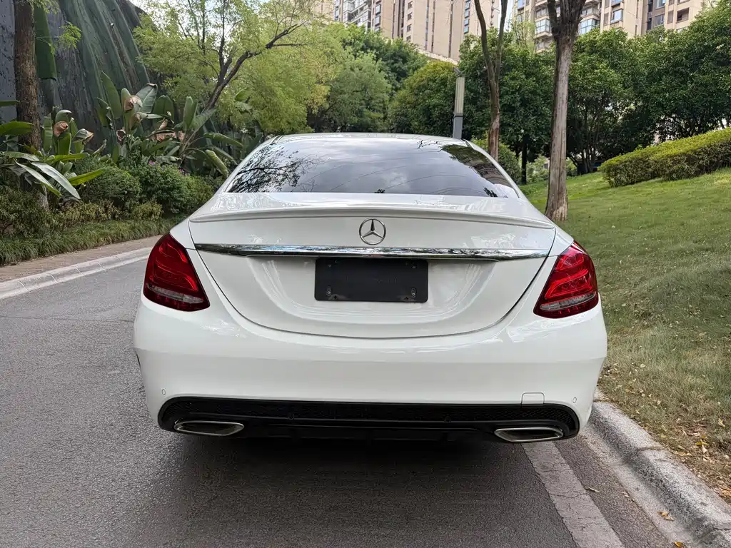 Mercedes-Benz C-Class — миниатюра 6
