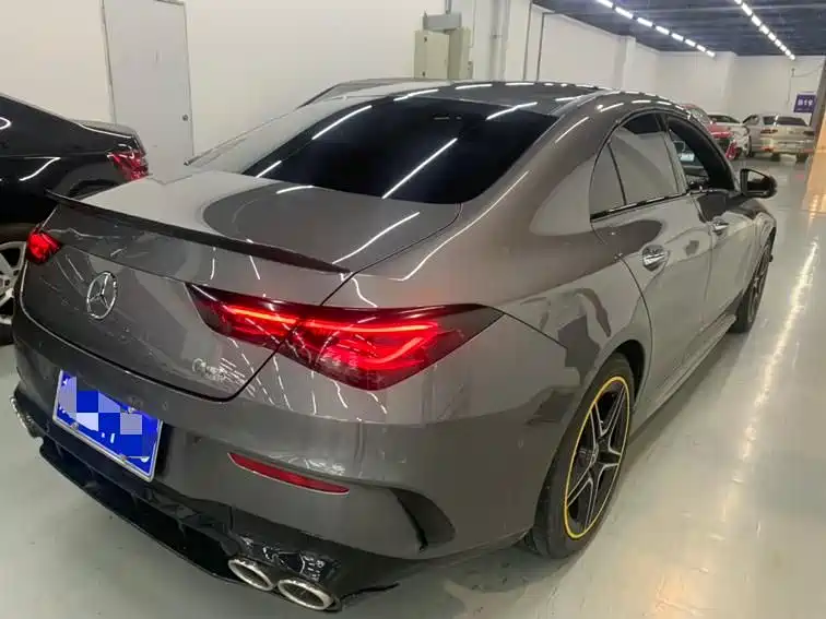 MERCEDES-BENZ CLA