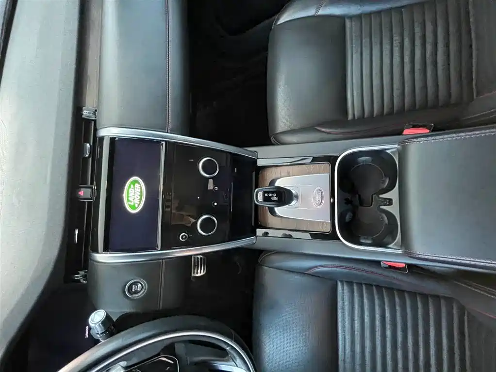 LAND ROVER DISCOVER SPORTS