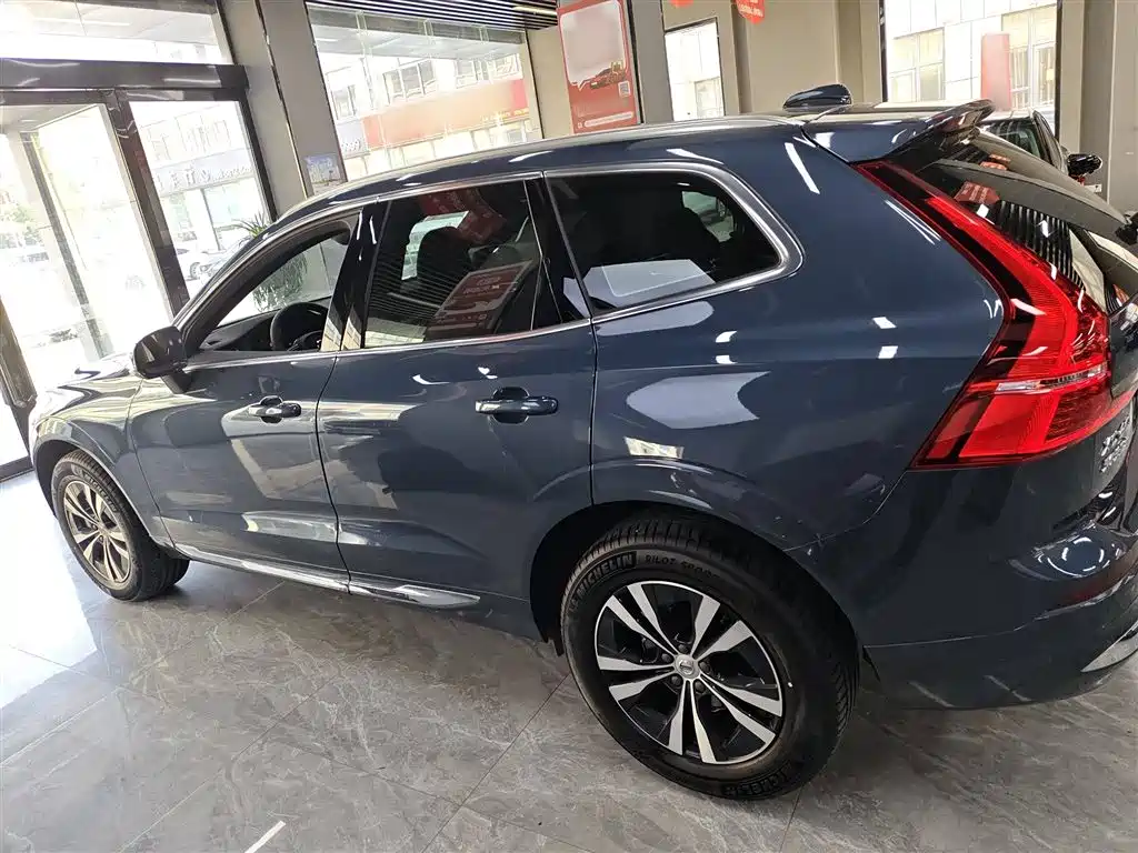 VOLVO  XC60