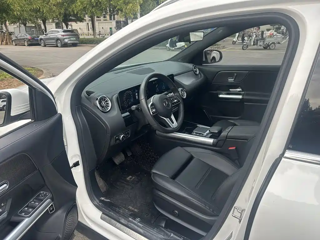 Mercedes-Benz GLA — миниатюра 15