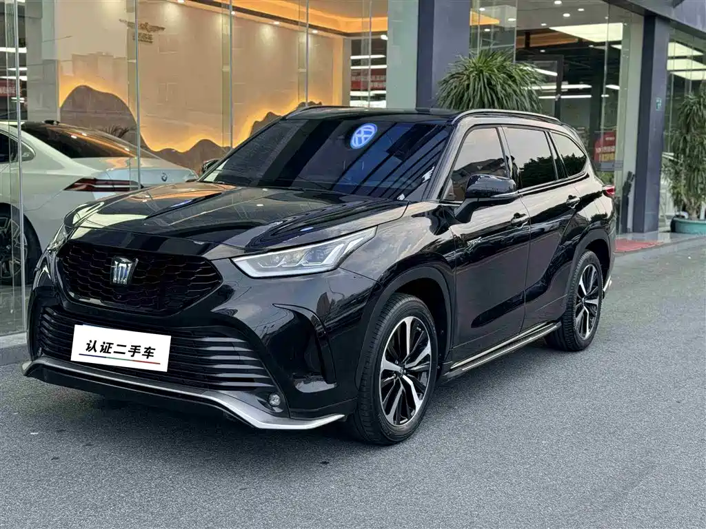 Toyota Crown Kluger 2023