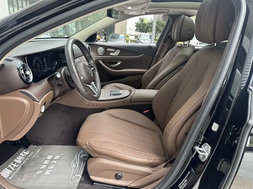 Mercedes-Benz E-Class — миниатюра 9