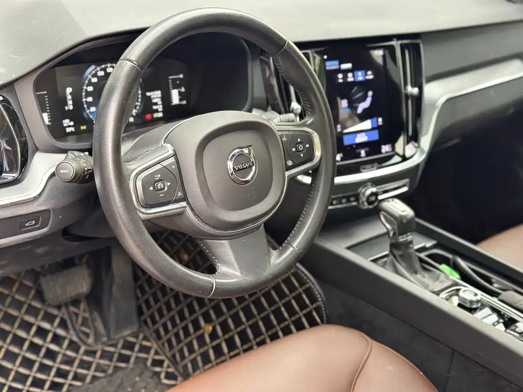 Volvo S60 2021 T4 Luxury