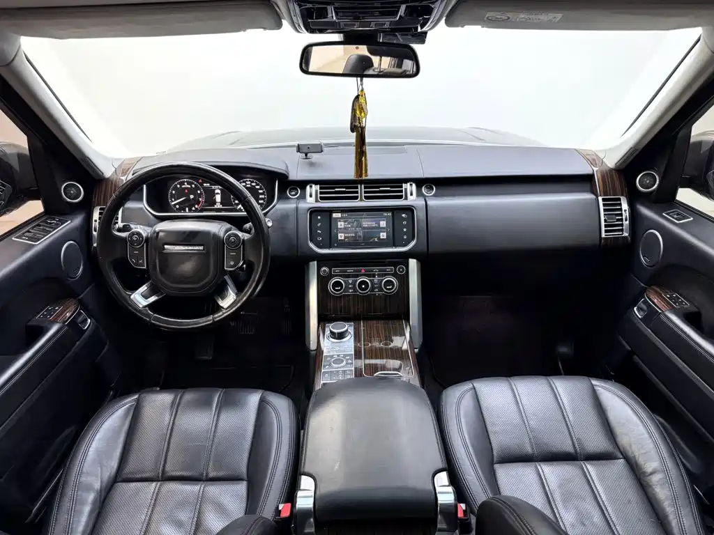 Land Rover Range Rover — миниатюра 9