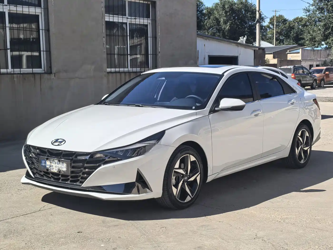 伊兰特 2022款 1.5L CVT LUX尊贵版 2023
