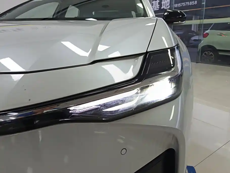 Toyota bZ3 — миниатюра 5