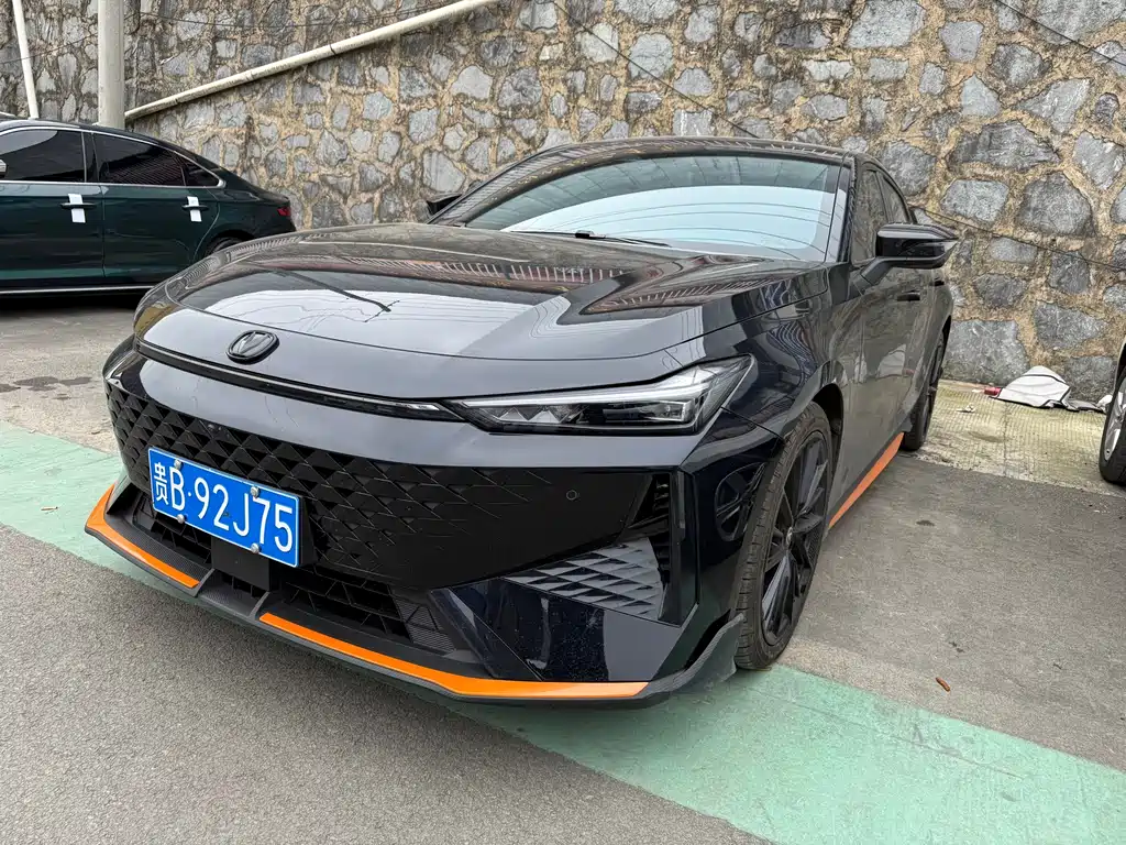 Changan UNI-V 2024