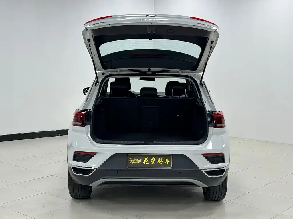VOLKSWAGEN T ROC EXPLORING SONGS