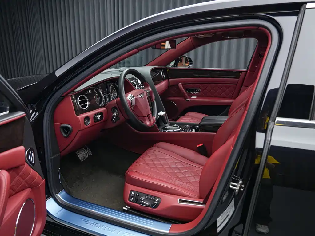 Bentley Flying Spur — миниатюра 12
