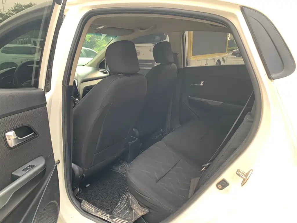 Kia K2 Sedan 1.4L MT GLS, фото 6
