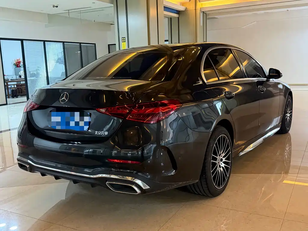 Mercedes-Benz C-Class — миниатюра 10